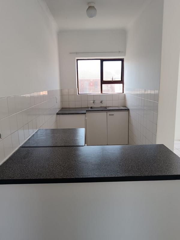 To Let 1 Bedroom Property for Rent in Windsor Park Western Cape